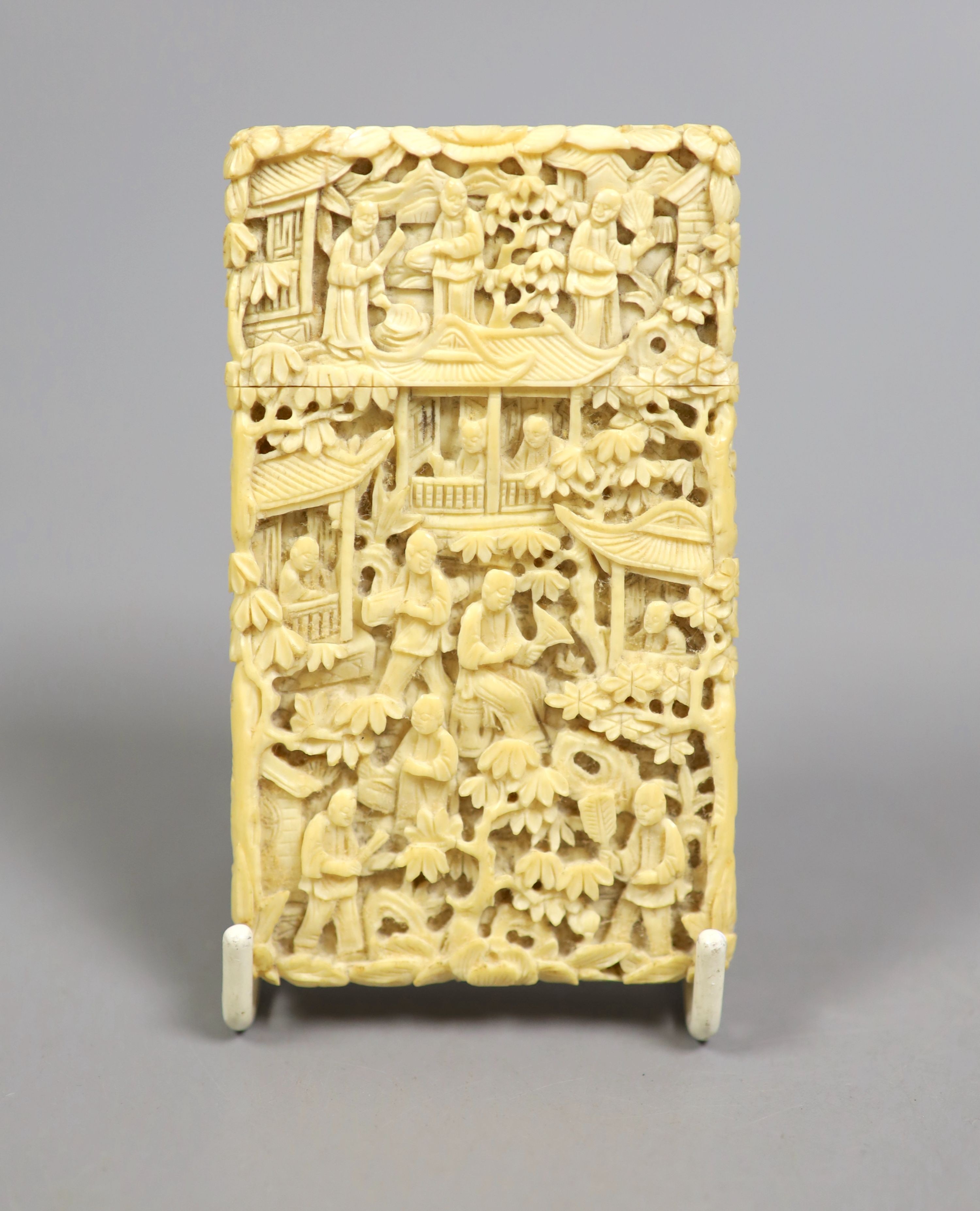 A Chinese Cantonese carved ivory card case, 9.5cm